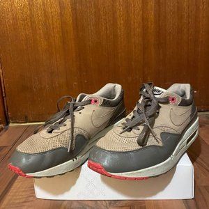 Rare Nike Air Max 1s! Best price you’ll find! Premium Chino Pink 2007 Size 9 men